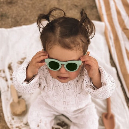 Zonnebril Béaba - DELIGHT Sage Green (9-24 maanden)