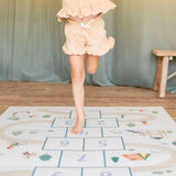 2-in-1 puzzelmat en opbergbox Play & Go - EEVAA Hopscotch (120x180cm)