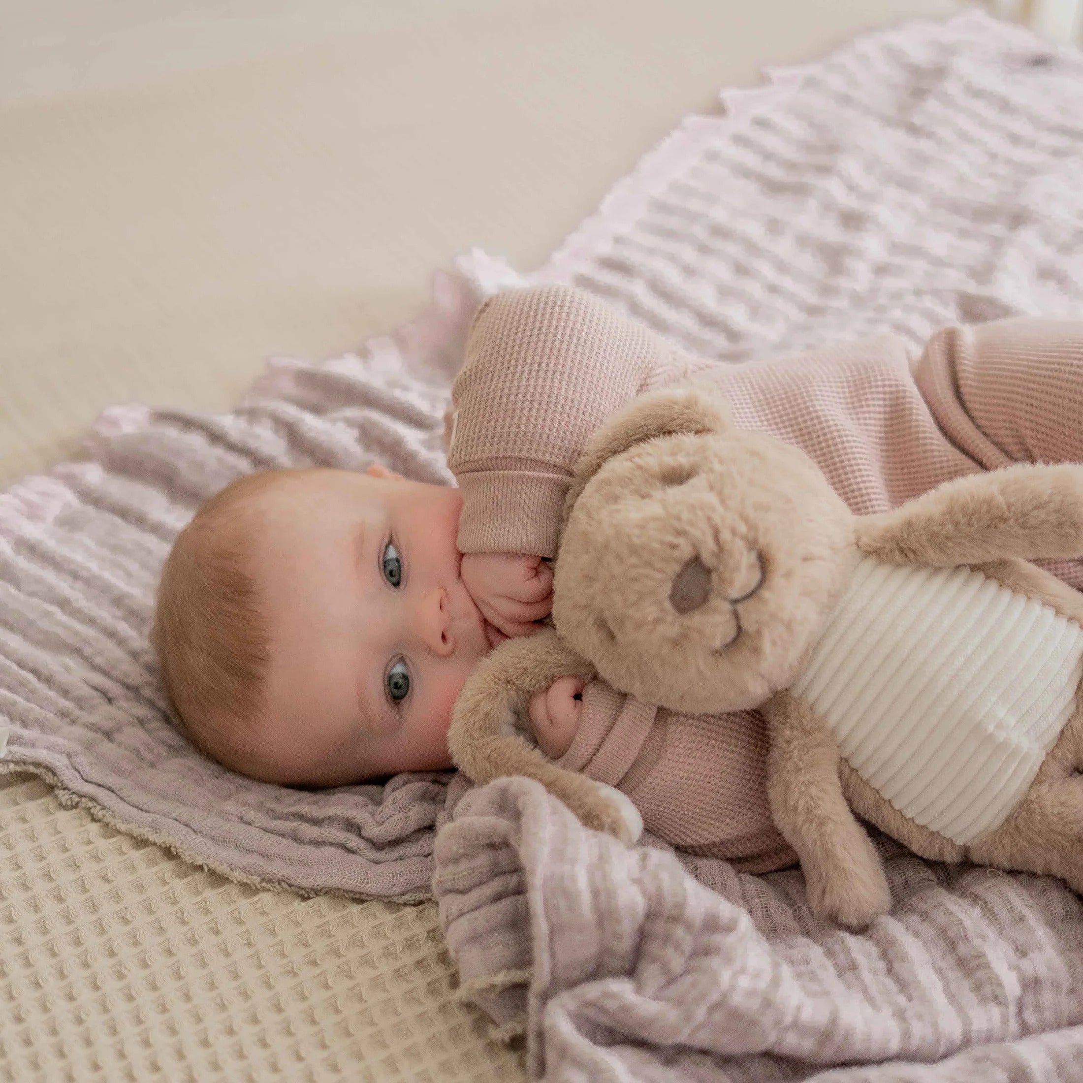 Knuffel met hartslag Flow - Milo (brown)