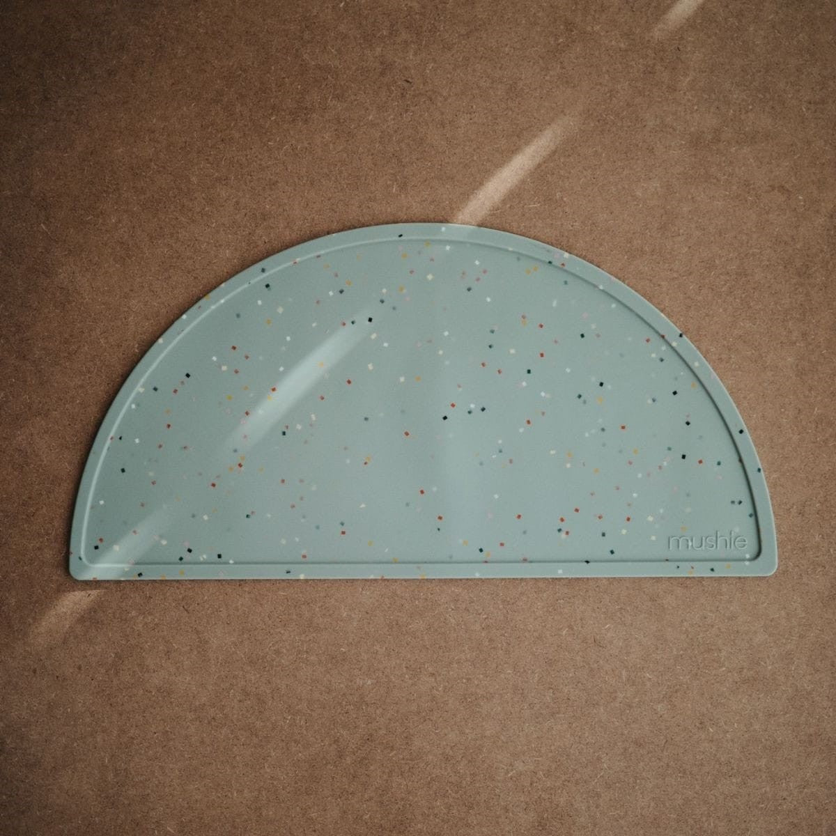 Placemat Mushie - Cambridge blue confetti