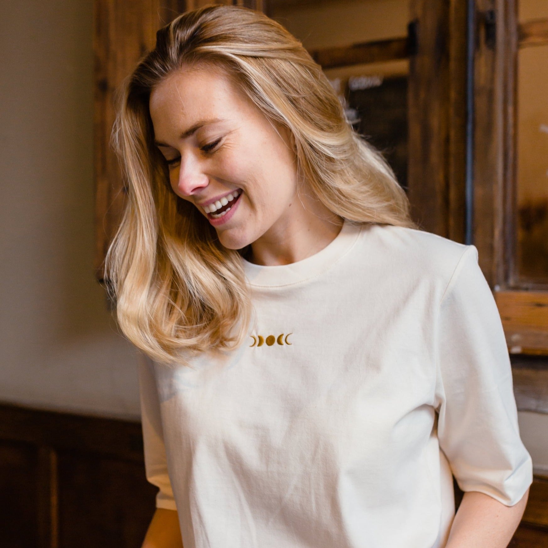 T-shirt Elle & Rapha - ivory full moon